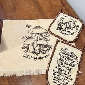 Vintage Mushroom Print Kitchen Towel Mitt Hot Pad Set of 3 Cannon GWEN‎ Artist